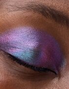 Catrice Prismatic Shift Eyeshadow szemhéjfesték multikromatikus hatással árnyalat 030 Midnight Wave 1 g