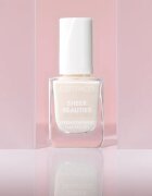 Catrice Sheer Beauties Strengthening Nail Polish körömerősítő lakk árnyalat 010 Milky Not Guilty 10.5 ml