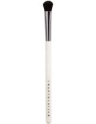 Chantecaille Eye Basic Brush ecset az alap szemhéjfestékekre 1 db