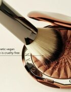 Chantecaille Sculpt Contour Brush kontúrozó ecset 1 db