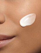 Clarins Cleansing Velvet Cleansing Milk könnyű állagú tisztítótej 200 ml