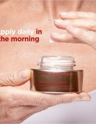 Clarins Nutri-Lumière Day revitalizáló nappali krém a ragyogó bőrért 50 ml