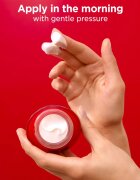 Clarins Super Restorative Day Cream nappali krém minden bőrtípusra 50 ml