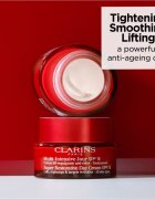 Clarins Super Restorative Day Cream SPF 15 fiatalító nappali krém SPF 15 50 ml