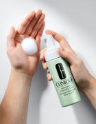 Clinique Extra Gentle Cleansing Foam finoman tisztító hab száraz és nagyon száraz bőrre 125 ml