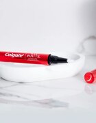 Colgate Max White Overnight fogfehérítő toll 2.5 ml
