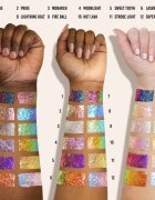 Danessa Myricks Beauty Infinite Chrome Flakes csillogó szemhéjfesték árnyalat Bi-Pride 3.8 g