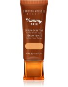 Danessa Myricks Beauty Yummy Skin Serum Skin Tint bőrsimító hatású hidratáló alapozó árnyalat 5 - Light To Medium Skin With Neutral Undertones 45 ml
