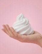 DESERVED Whipped Shower Foam Strawberry Milkshake tusoló hab testre 250 ml