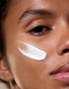 Dr. Hauschka Facial Care nyugtató maszk érzékeny és irritált bőrre 30 ml