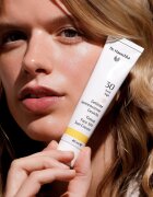 Dr. Hauschka Facial Care Tinted Face SPF Sun Cream színező napozókrém az arcra SPF 30 40 ml