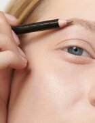 Dr. Hauschka Make-Up Eyebrow Definer szemöldök ceruza árnyalat 01 light brown 1.05 g