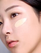 espoir Pro Tailor Foundation Be Glow hidratáló alapozó az élénk bőrért árnyalat 22 Petal 30 g