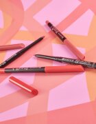 essence 8h Matte Comfort Matt ajakceruza hegyezővel árnyalat 11 Chestnut Perfection 03 g