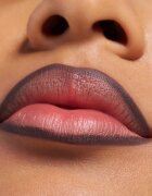 essence 8h Matte Comfort Matt ajakceruza hegyezővel árnyalat 22 Ash Attitude 0.3 g