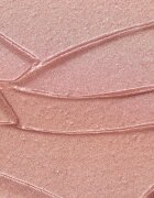 essence BABY GOT GLOW bőrélénkítő ceruza a tündöklő fényért árnyalat 20 Rosy Glaze 5.5 g