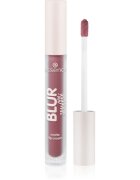 essence Blur Soufflé mattító folyékony rúzs árnyalat 09 Ghost Typing 3.6 ml