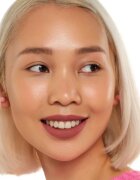 essence Blur Soufflé mattító folyékony rúzs árnyalat 10 Status Toast 3.6 ml