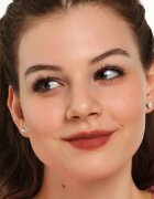 essence Blur Soufflé mattító folyékony rúzs árnyalat 12 Soft Launch 3.6 ml