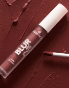 essence Blur Soufflé mattító folyékony rúzs árnyalat 12 Soft Launch 3.6 ml