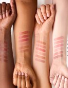essence Blur Soufflé tonizáló ajakbalzsam matt hatással árnyalat 01 Nude Beige 3 g