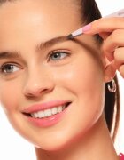 essence Brow Tweezer szemöldökcsipesz szemöldökre 1 db