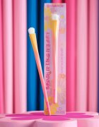 essence BRUSH IT LIKE IT'S ART eyeshadow brush ecset az alap szemhéjfestékekre 01 Throwing A Little Color 1 db