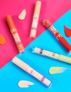 essence CORRECT & CONCEAL élénkítő korrektor a szem alatti sötét karikákra árnyalat 10 Light 3 ml