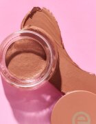 essence Cream Eyeshadow Matte krémes szemhéjfestékek matt hatással árnyalat 01 Oak 5 g