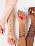 essence FOUNDATION Stick tartós alapozó stift árnyalat 40 10 g