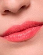 essence HEART CORE ajakbalzsam árnyalat 02 Strawberry 3 g