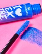 essence I LOVE EXTREME dúsító szempillaspirál árnyalat Blue 12 ml