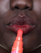 essence JUICY TINT ajakfilc árnyalat 02 Strawberry Szn 3.5 ml