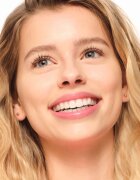essence lash WITHOUT LIMITS WATERPROOF dúsító és hosszabbító szempillaspirál vízálló árnyalat 03 Black Waterproof 13 ml