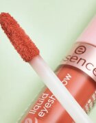 essence Matte folyékony szemhéjfesték árnyalat 03 Peach Pop 3 ml
