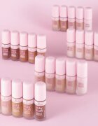 essence silky BLUR Természetes fedésű hidratáló make-up matt hatásért árnyalat 178 30 ml