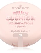 essence silky CUSHION FOUNDATION alapozó sminkszivaccsal közepes fedésű árnyalat 50 12 g