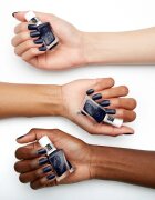 Essie Gel by körömlakk géles hatással árnyalat 400 caviar bar 13.5 ml