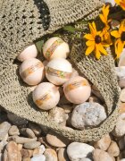 Folk & Flora Calendula pezsgő fürdőgolyó körömvirággal 130 g