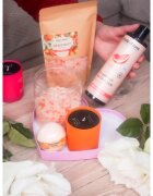 Folk & Flora Calendula pezsgő fürdőgolyó körömvirággal 130 g
