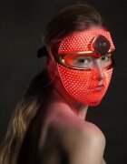 FOREO FAQ™ 202 ránctalanító és arcsimító készülék LED megvilágítással 1 db