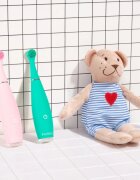 FOREO ISSA™ 4 Baby elektromos fogkefe gyermekeknek újszülöttkortól 3 éves korig Pearl Pink 1 db
