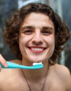 FOREO ISSA™ 4 Smile elektromos fogkefe 5 éves kortól Summer Sky 1 db