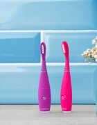 FOREO ISSA™ 4 Smile elektromos fogkefe 5 éves kortól Wild Strawberry 1 db
