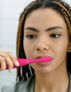 FOREO ISSA™ 4 Smile elektromos fogkefe 5 éves kortól Wild Strawberry 1 db