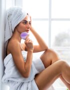 FOREO LUNA™4 Mini tisztító készülék az arcra Lavender