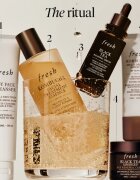 fresh Kombucha Multi-Defense Sheer UV könnyű védőfolyadék a sötét foltok ellen SPF 50 50 ml