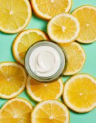Garnier Vitamin C hidratáló gél az élénk bőrért 50 ml
