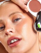 Glow Hub Glow Balm multifunkciós balzsam az arcra és a szájra árnyalat Brunch 2 g