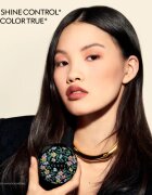 Gucci Beauty Eternité de Beauté tartós alapozó sminkszivaccsal SPF 35 árnyalat 10 14 g